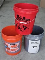 (3) 5 gallon buckets