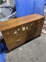 6 drawer dresser 52"L x 32"H needs TLC