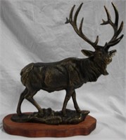 Buck Statue 18x18.5x6.5