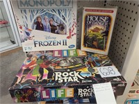 Disney monopoly frozen II, Life rock star edition.