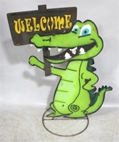 Metal welcome gator sign, 41" tall