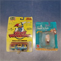 Woody Woodpecker Revell Car and Snow White Toy
