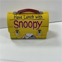 Snoopy halmark lunch pail