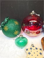 Asst Christmas glass & plastic ornaments