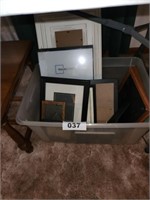 TOTE OF VARIOUS SIZE PICTURE FRAMES