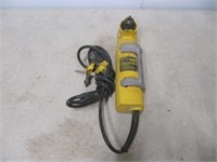 DEWALT DW160 3/8" RIGHT ANGLE DRILL