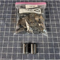 S1 40Pc Metro Shelving lock clips Plastic