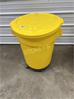 Yellow Brute Trash Bin w/ Dolly - 20 x 27