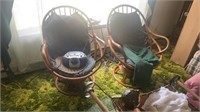 2 Rattan swivel chairs