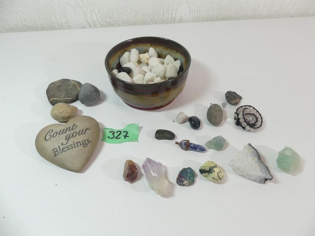 Qty of Crystals +Stones in dish