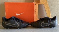 Nike Tiempe cleats Size 4Y