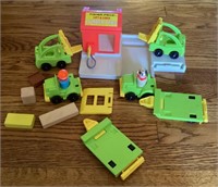 1978 Fisher Price Lift and Load lumber yard