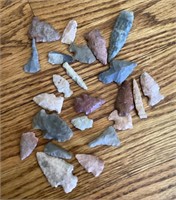 Collection of arrowheads