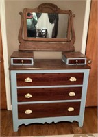Dresser with 2 matching night stands