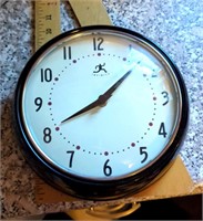 Kitchen quartz wall clock
