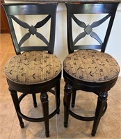 F - PAIR OF WOODEN SWIVEL CHAIRS (K40)