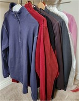 F - MIXED LOT OF WOMEN'S CLOTHING (M20)