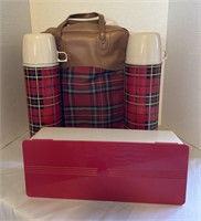 VINTAGE THERMOS PICNIC SET, NEVER USED