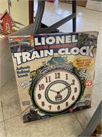 LIONEL TRAIN CLOCK