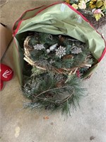 Lot of Christmas Wreaths Garage 
In storage Bag