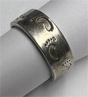 Silver Ring, Size 7 3/4, Has Footprints Image All
