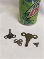 4 Vintage Clock Keys