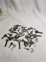 Vintage Key Lot