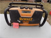 Dewalt Radio with Battery Charger