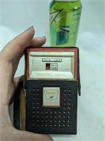 Sinclair Gasoline Transistor Radio - Powers On