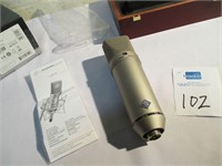 Neumann U 87 ai (NOS - Bstock) in box with sleve