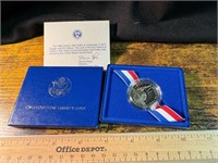 1986 MINT COIN US LIBERTY COIN