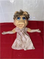 1977 Miss piggy puppet