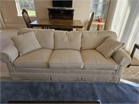 Henredon Sand Color couch

89wx30hx35w