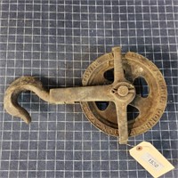 M2 Yale & Towne Pulley 1 1/2 Ton