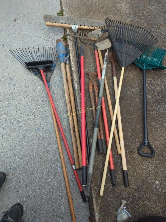 long-handled lawn and garden tools