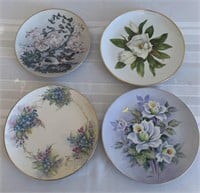 4 Decorative Floral Plates
