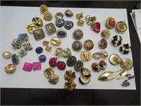 Lot: Earrings Assortment