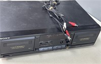 Sony - Double Cassette Deck- Turns on