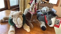 2 well Fargo stuffed horses and table top wooden