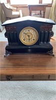 Wooden mantle clock no key