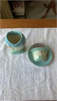 2 Hull pottery, floral wall Pocket, and Bownot