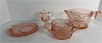 (4) PCS OF PINK DEPRESSION: MEASURING CUP,