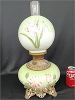 Victorian vintage Gone with the Wind lamp,