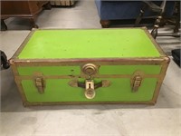 Old Green Trunk