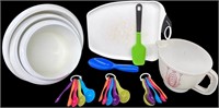 Plastic Measuring and Mixing Set