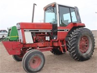 IH 986 tractor