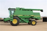 John Deere 9500 combine