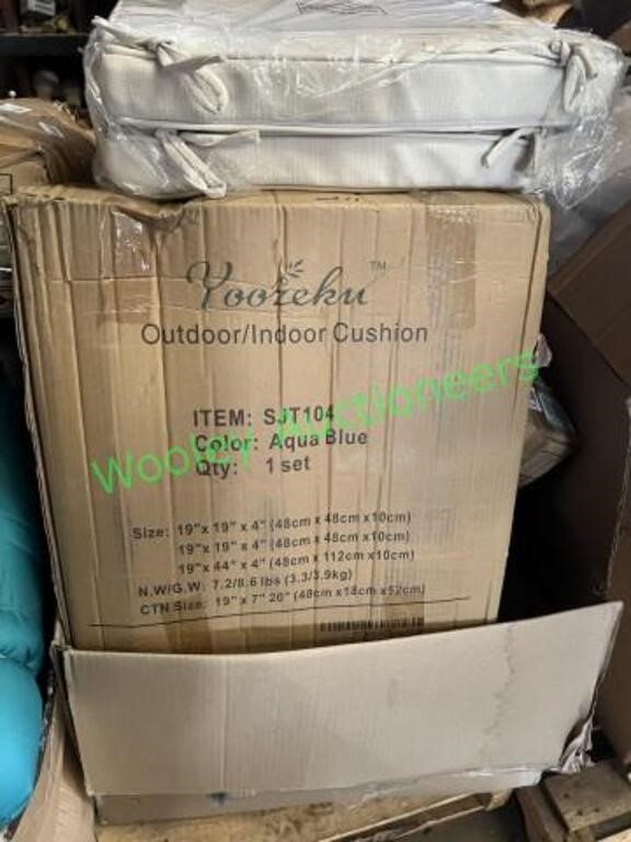 Pallet of miscellaneous Outdoor Cushions
