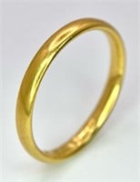 A Vintage 22k Yellow Gold Band Ring. 3mm width. Si