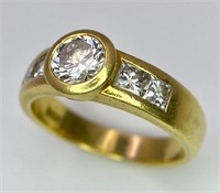 An 18K Yellow Gold Diamond Ring - Main 0.45ct brig